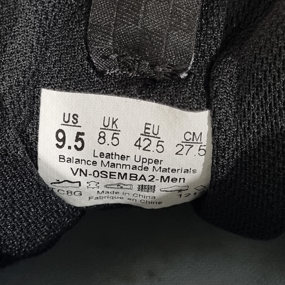 VANS Black and White Sneakers, NWT, Size 9.5 - Picture 9 of 11